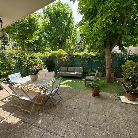 Le Jardin Du Stade By Uta House Saint-Denis  Esterno foto