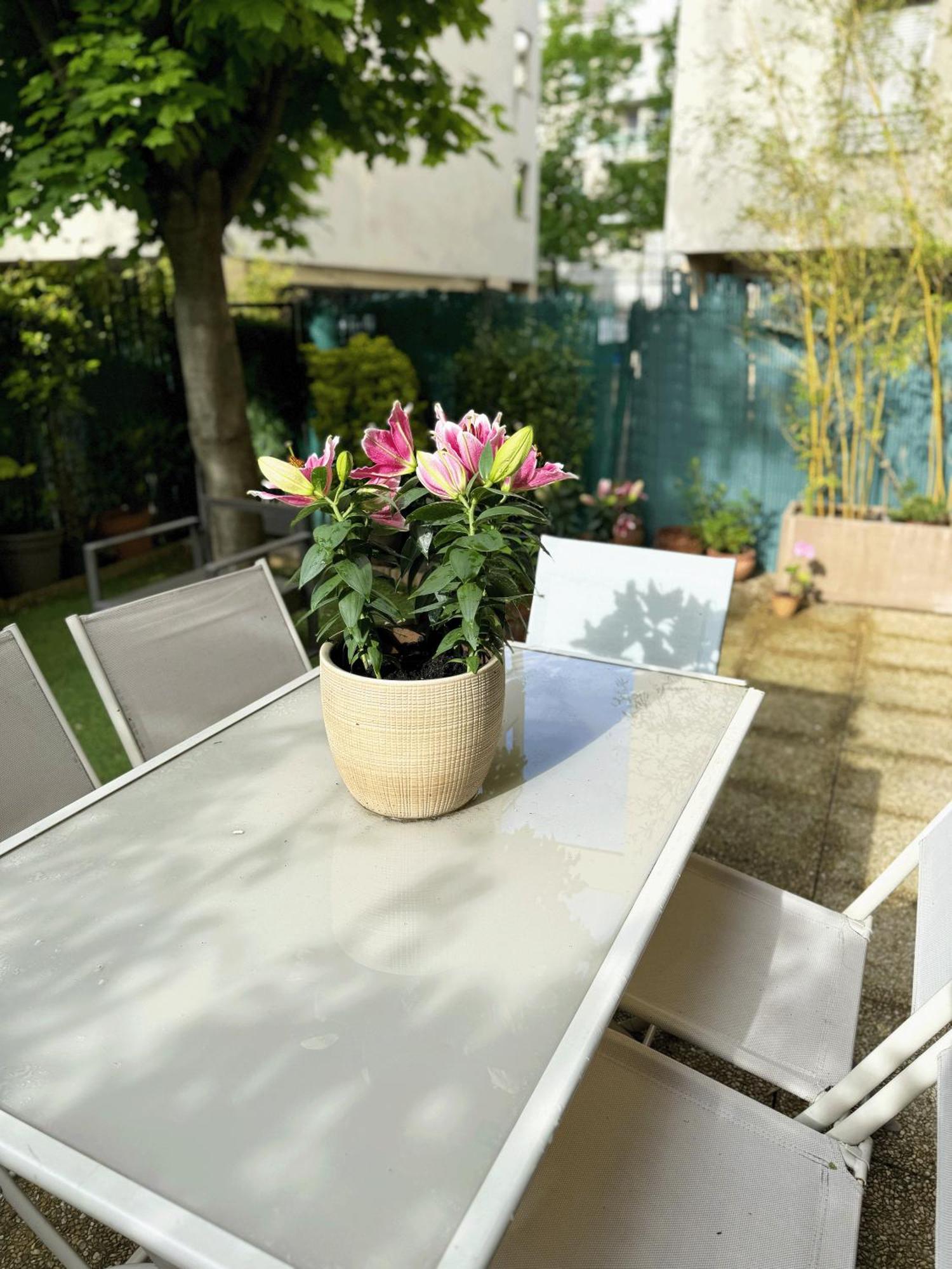 Le Jardin Du Stade By Uta House Saint-Denis  Esterno foto